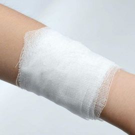 柔らかい外科医学の使い捨て可能な医療機器の100%の綿のガーゼの包帯